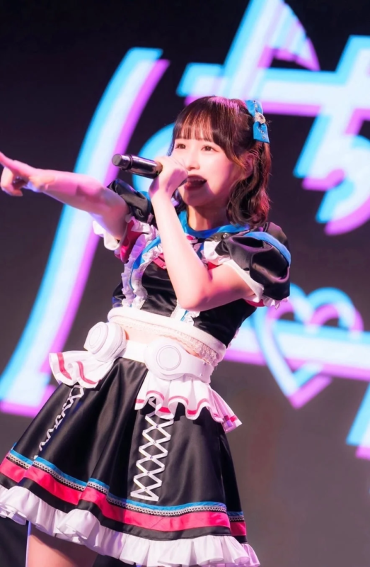 ばぢゅばぢゅばぢゅぢゅ メンバーのライブパフォーマンス