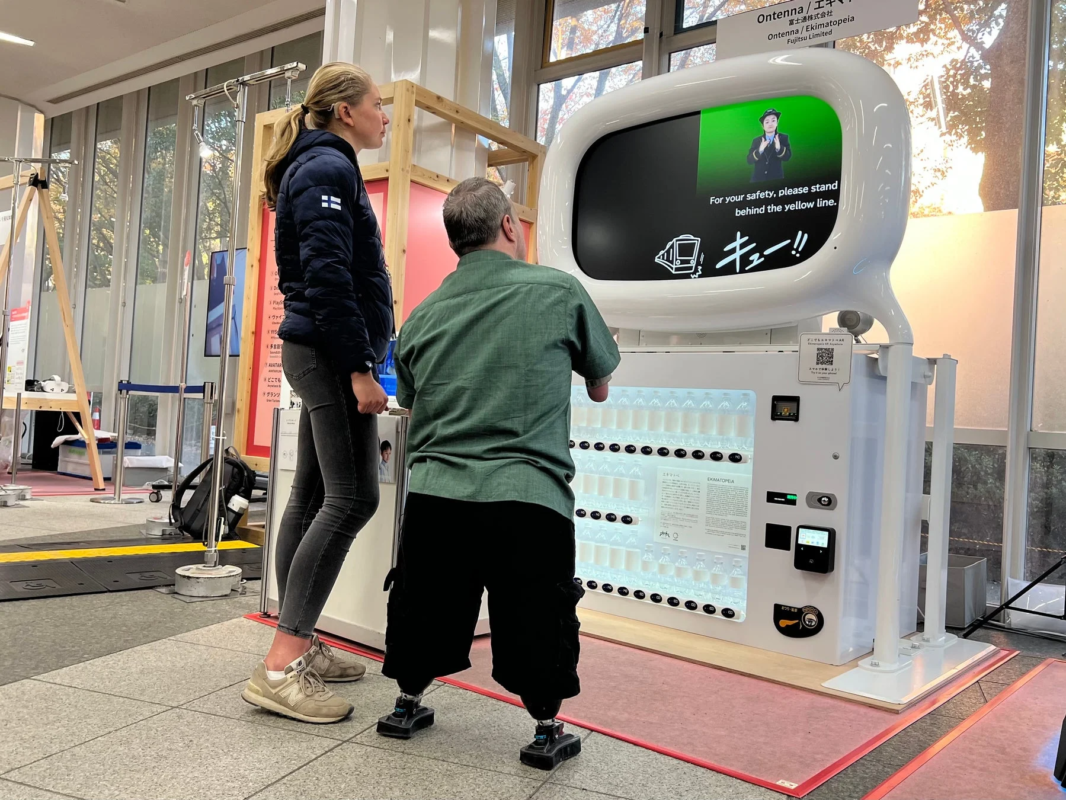 テクノロジーを体験する人々