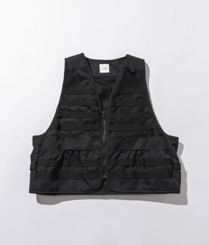 黒色の多機能ベスト