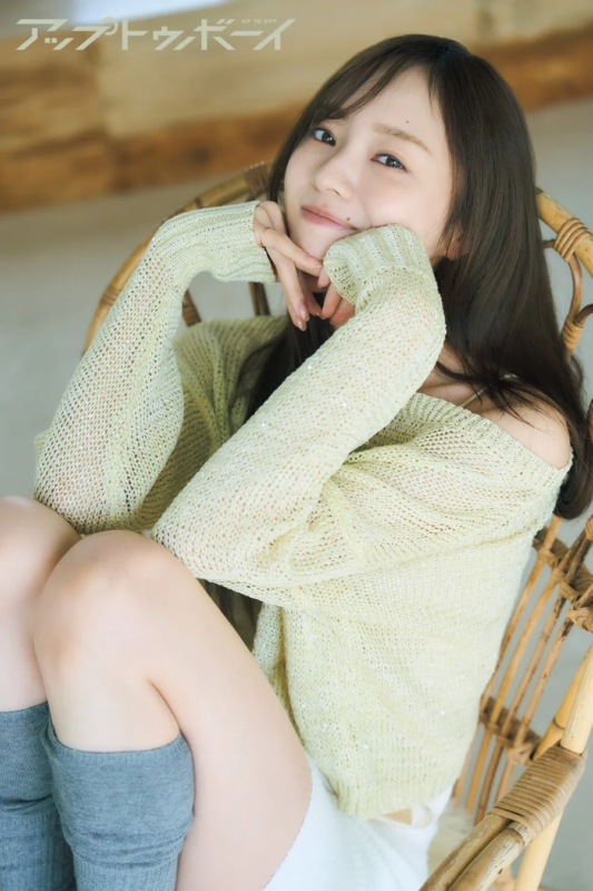 梅澤美波 グラビアカット