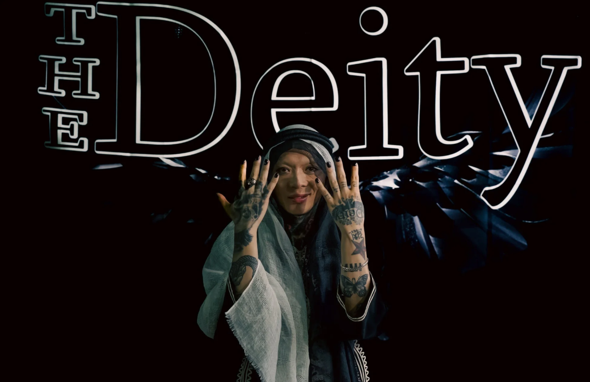 The Deityの神秘的な姿