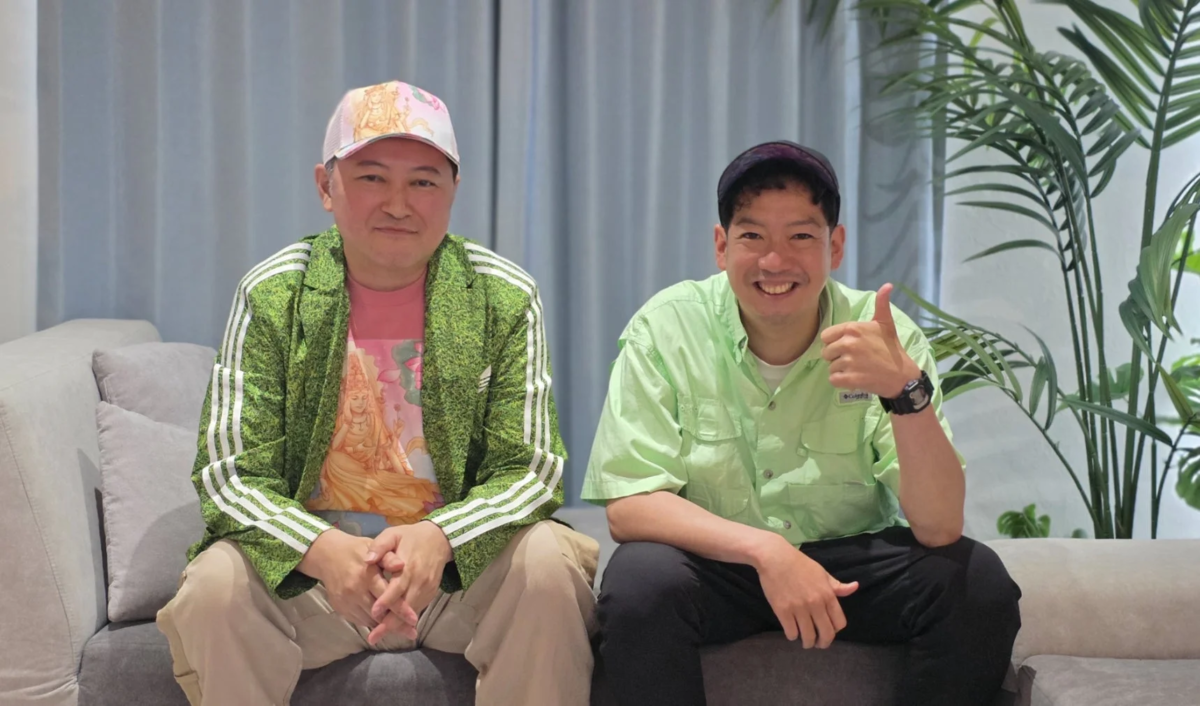 対談を終え笑顔を見せる哘誠氏とダイジロー氏