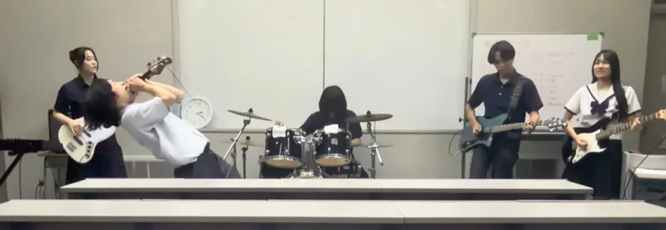 バンド演奏の様子